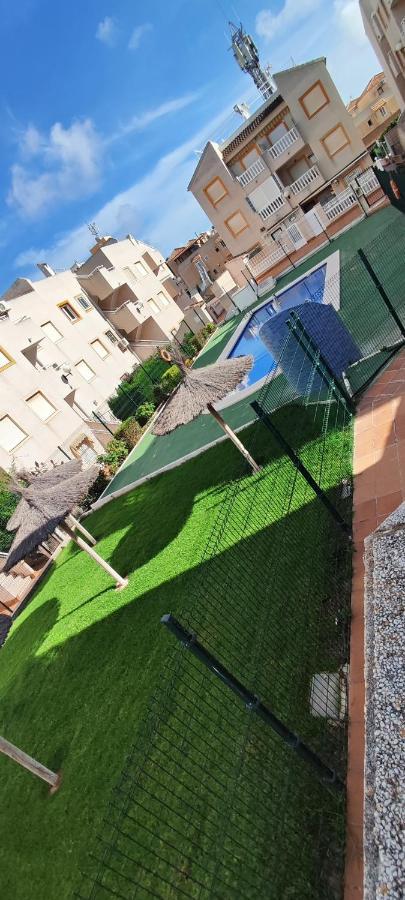 Parque Aromatico Con Dos Piscinas Apartamento Torrevieja Exterior foto