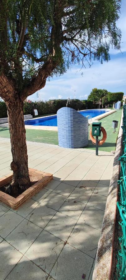 Parque Aromatico Con Dos Piscinas Apartamento Torrevieja Exterior foto